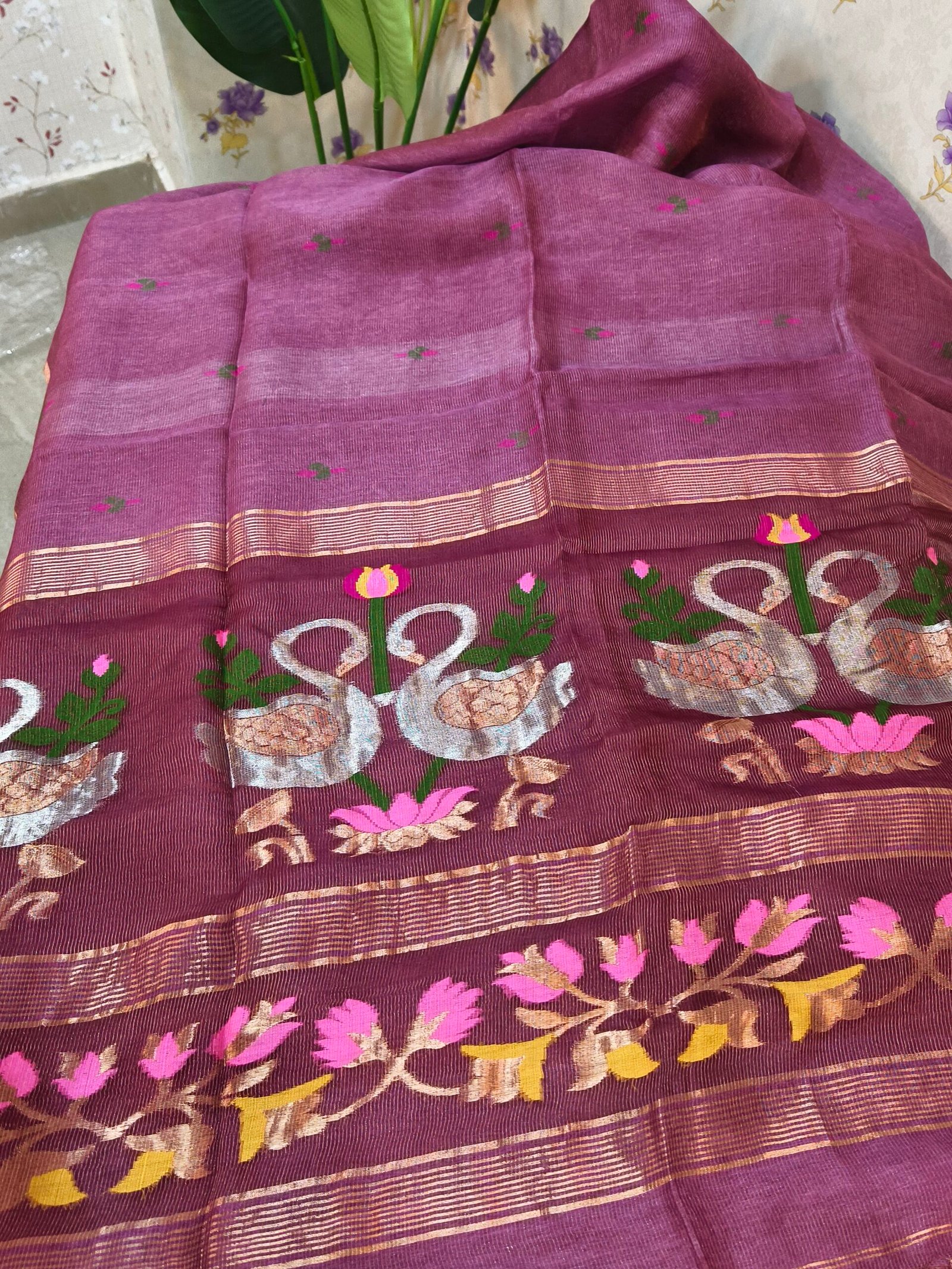 Handloom Linen Silk Tissue Jamdhani -Swan design - Image 3
