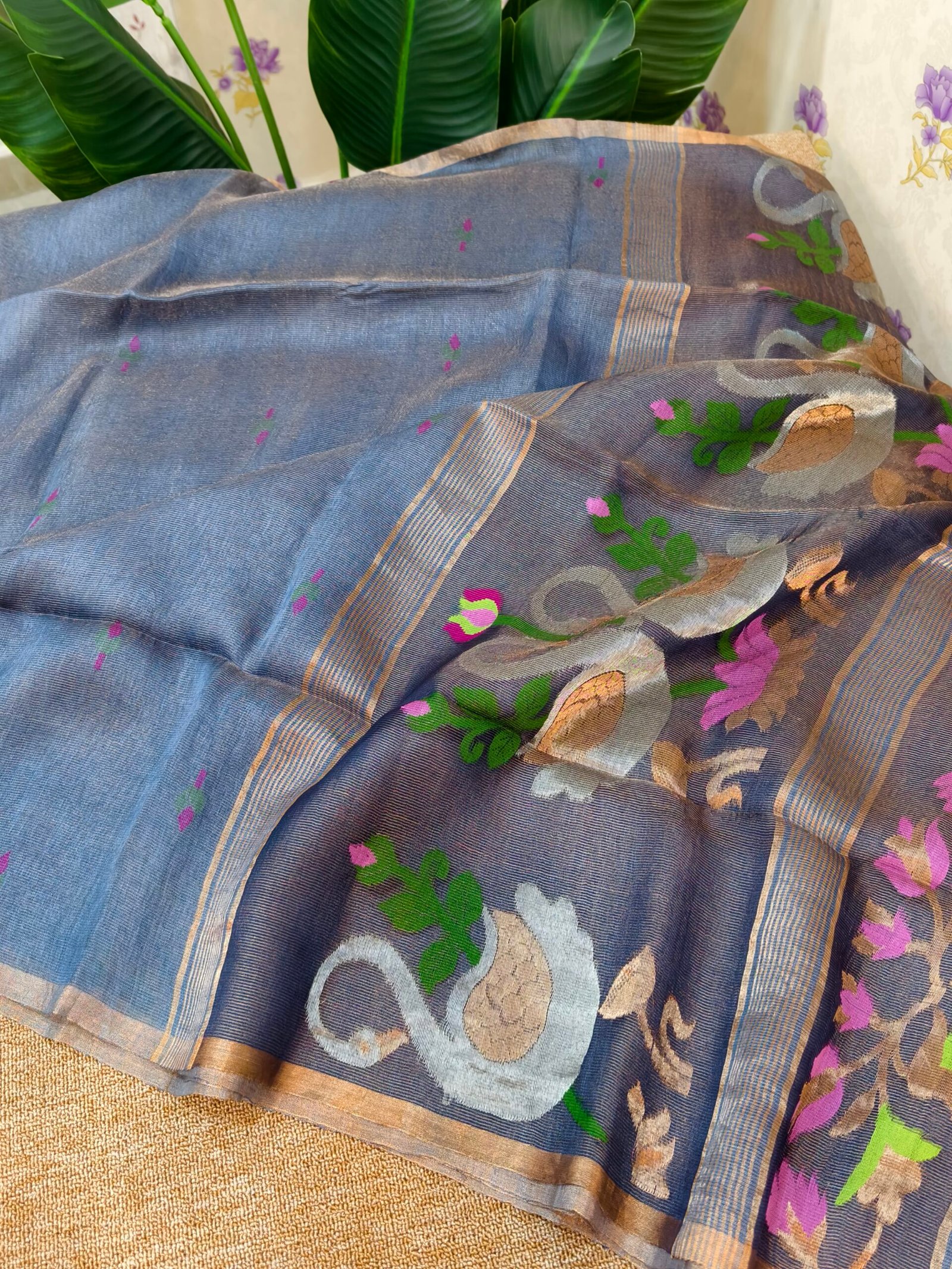Handloom Linen Silk Tissue Jamdhani -Swan design - Image 3