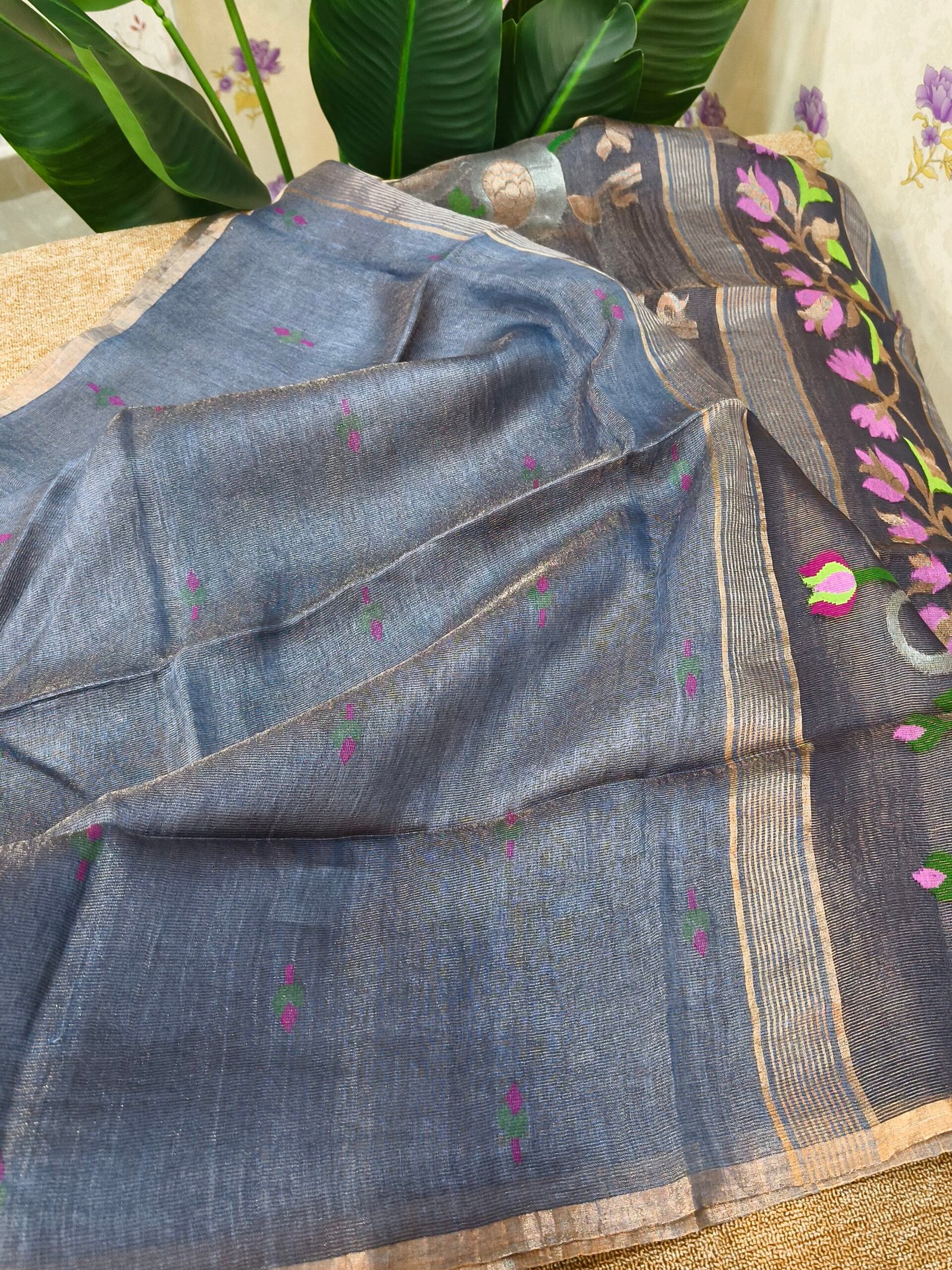 Handloom Linen Silk Tissue Jamdhani -Swan design - Image 2