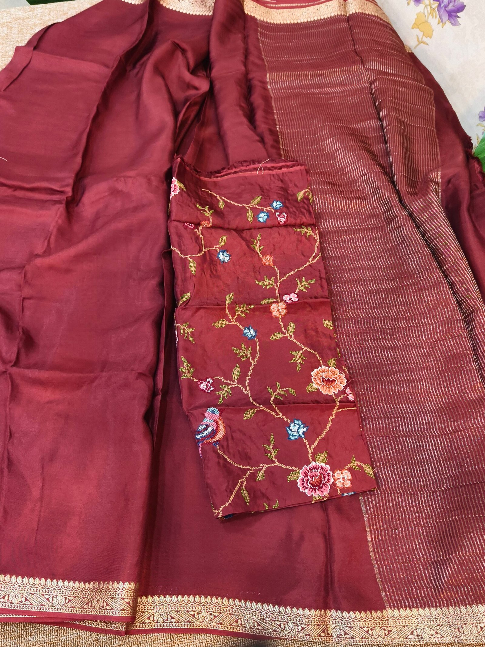 Premium mysore crape silk saree - Image 2