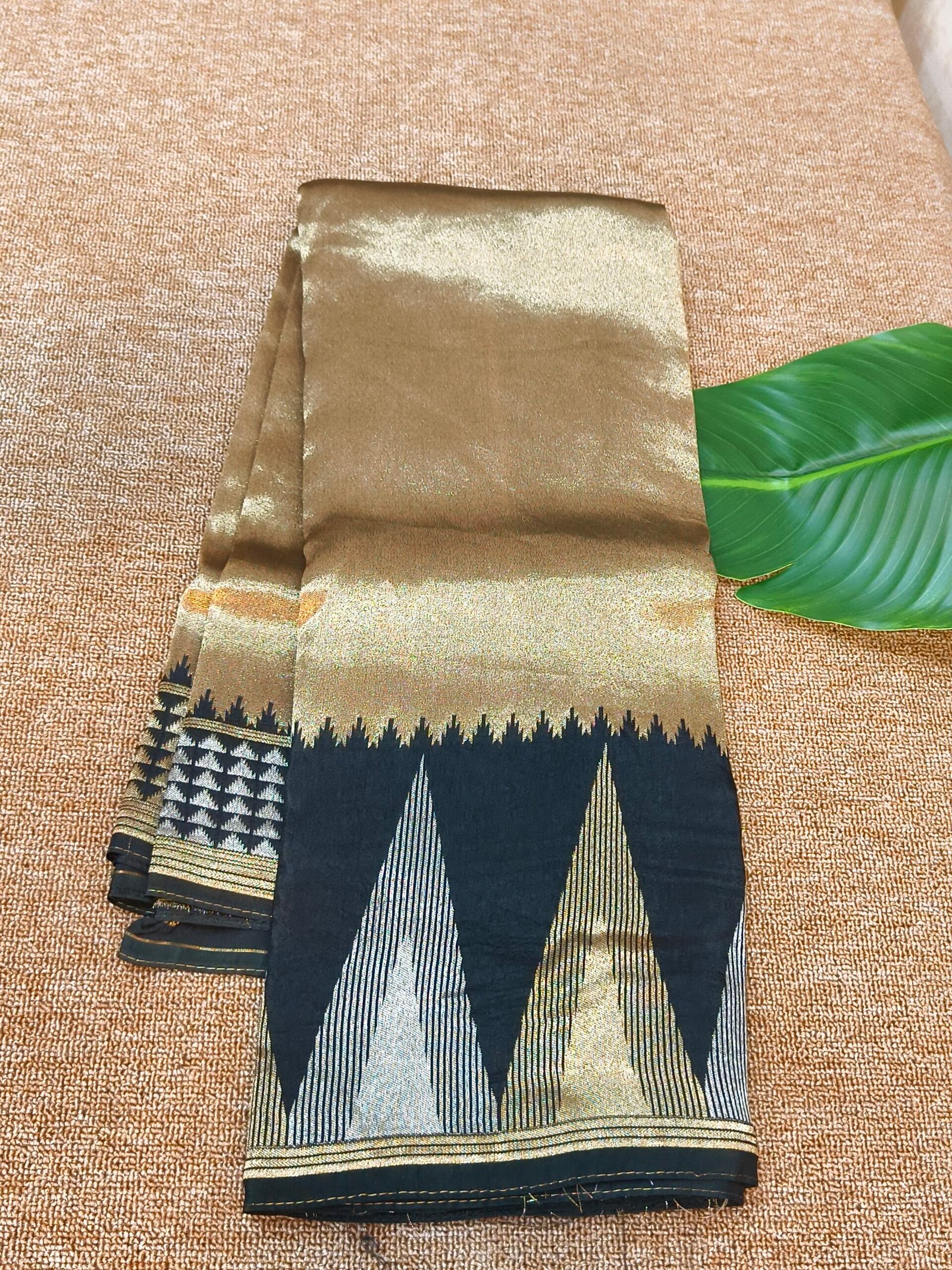 Banarasi temple border tissue saree